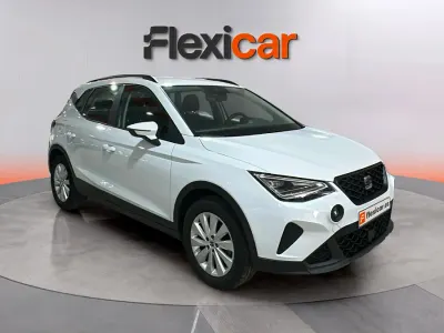 Usado Seat Arona Style 116 CV (85 kW) 2024 Blanco SUV