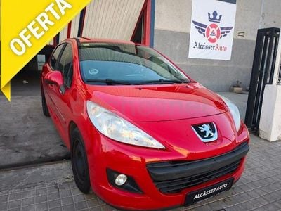 Usado Peugeot 207 68 CV (50 kW) 2014 Rojo Descapotable