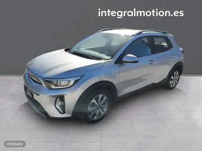Usado Kia Stonic 101 CV (74 kW) 2025 Plateado SUV