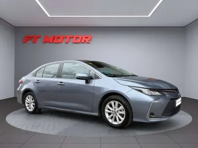 Usado Toyota Corolla Eco 139 CV (102 kW) 2024 Azul Berlina