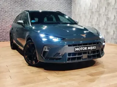 Usado Cupra Leon 150 CV (110 kW) 2025 Gris Familiar