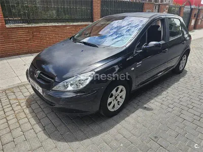 Usado Peugeot 307 110 CV (80 kW) 2001 Negro Utilitario