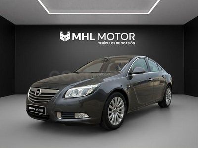 Usado Opel Insignia Cosmo 140 CV (102 kW) 2011 Gris / plata Berlina
