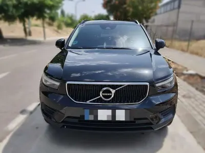 Usado Volvo XC40 Inscription 163 CV (119 kW) 2021 Negro SUV