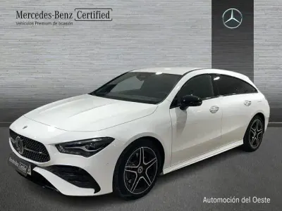 Usado Mercedes CLA200 Shooting Brake 150 CV (110 kW) 2025 Blanco polar Familiar