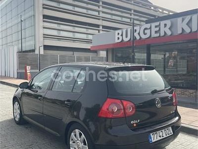 Usado VW Golf V Sportline 105 CV (77 kW) 2007 Negro Berlina