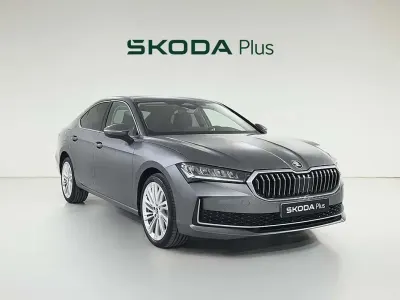 Usado Skoda Superb 150 CV (110 kW) 2026 Gris Berlina