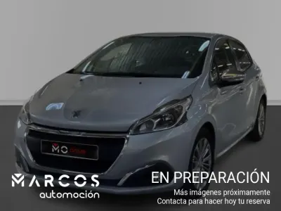 Usado Peugeot 208 Style 82 CV (60 kW) 2017 Utilitario