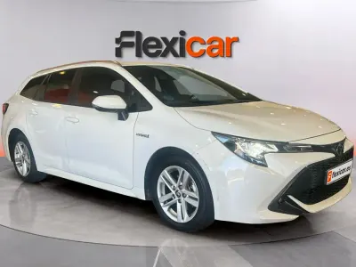 Usado Toyota Corolla Active 122 CV (89 kW) 2022 Blanco Familiar