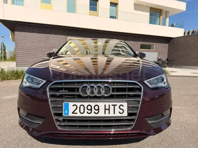 Usado Audi A3 Ambition 150 CV (110 kW) 2014 Granate Berlina