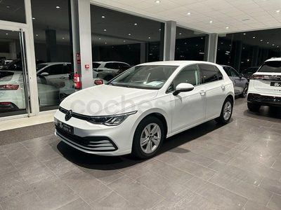 Usado VW Golf VIII Life 115 CV (84 kW) 2022 Blanco Berlina