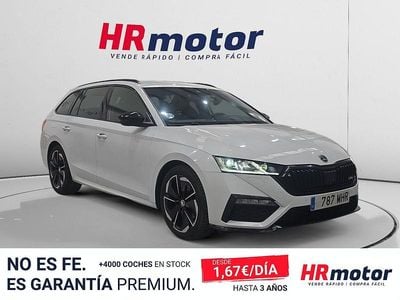 Usado Skoda Octavia RS 200 CV (147 kW) 2023 Blanco Familiar