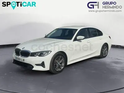 Usado BMW 318 Comfort Edition 150 HP (110 kW) 2020 Branco Sedan