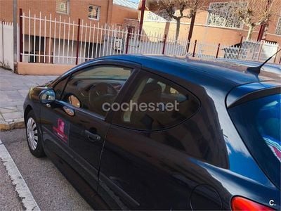 Negro Usado 2008 Peugeot 207 Berlina | 2600 € (Caro)