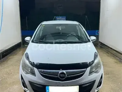 Usado Opel Corsa Color Edition 100 CV (73 kW) 2014 Blanco Utilitario
