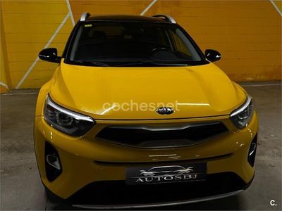 Usado Kia Stonic 120 CV (88 kW) 2020 Amarillo SUV