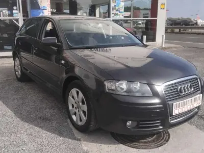 Usado Audi A3 Sportback Ambiente 140 CV (102 kW) 2007 Negro Utilitario
