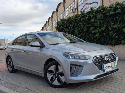 Usado Hyundai Ioniq 141 CV (103 kW) 2021 Gris Utilitario
