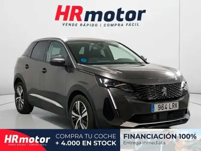Usado Peugeot 3008 Allure 227 CV (166 kW) 2021 Gris SUV