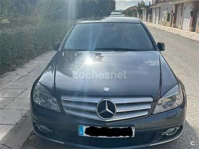 Usado Mercedes C280 Avantgarde 231 CV (169 kW) 2008 Gris / plata Berlina