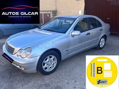 Usado Mercedes C180 Classic 129 CV (94 kW) 2001 Gris / plata Berlina