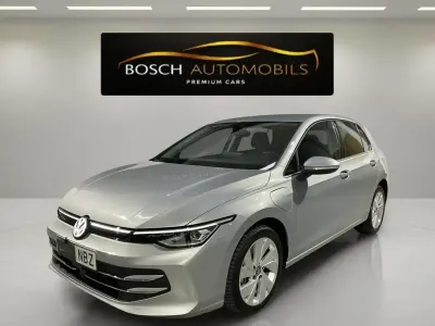 Usado VW Golf VIII Style 204 HP (150 kW) 2025 Cinzento Sedan