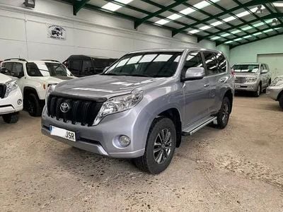 Używany Toyota Land Cruiser 177 KM (130 kW) 2016 Szary SUV