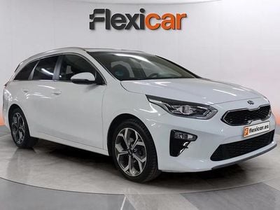 Usado Kia Ceed 137 CV (100 kW) 2021 Blanco Utilitario