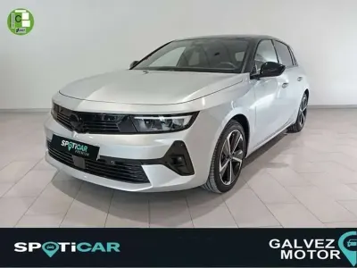 Usado Opel Astra 131 CV (96 kW) 2025 Plateado Utilitario