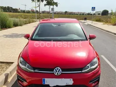 Usado VW Golf VII Sportline 115 CV (84 kW) 2017 Rojo Berlina