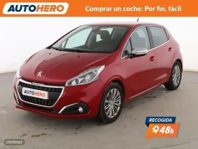 Usado Peugeot 208 Allure 82 CV (60 kW) 2016 Rojo Utilitario