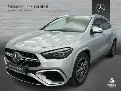 Usado Mercedes GLA200 163 CV (119 kW) 2025 Gris SUV