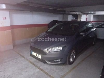 Marrón Usado 2015 Ford Focus Trend Berlina | 8100 € (Precio justo)