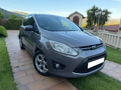 Usado Ford C-MAX Trend 115 CV (84 kW) 2011 Gris / plata Monovolumen