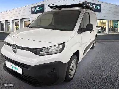 Usado Citroën Berlingo 102 CV (75 kW) 2024 Blanco Monovolumen