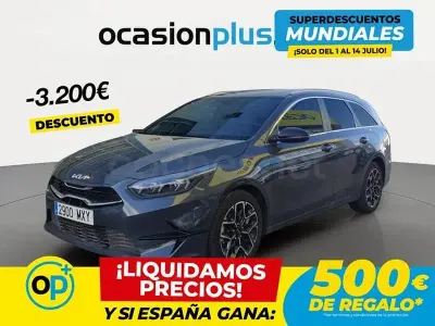 Usado Kia Ceed Style 100 CV (73 kW) 2025 Gris / plata Utilitario