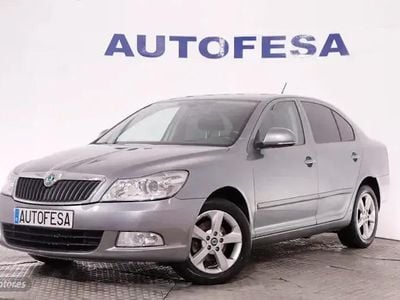 Gris Usado 2013 Skoda Octavia Elegance Berlina | 6450 € (Precio justo)