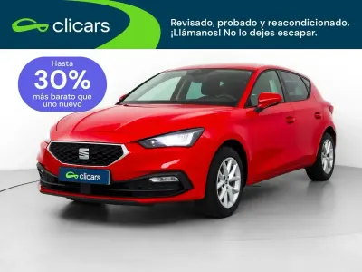 Usado Seat Leon Style 110 CV (80 kW) 2020 Rojo Berlina