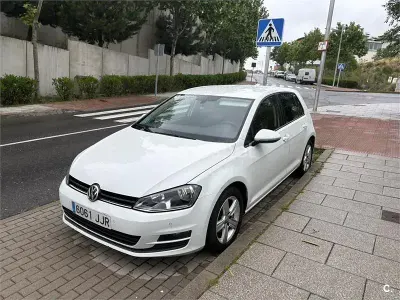 Begagnad VW Golf Sportsvan Edition 110 HK (80 kW) 2015 Vit Minibuss