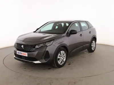 Usado Peugeot 3008 Active 131 CV (96 kW) 2022 Gris SUV