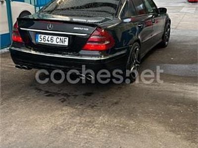 Usado Mercedes E320 Avantgarde 204 CV (150 kW) 2003 Negro Berlina