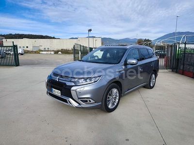 Gris / plata Usado 2019 Mitsubishi Outlander P-HEV Motion SUV | 19.500 € (Un poco caro)