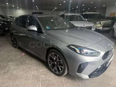 Usado BMW 120 Comfort Edition 163 CV (119 kW) 2026 Gris / plata Utilitario