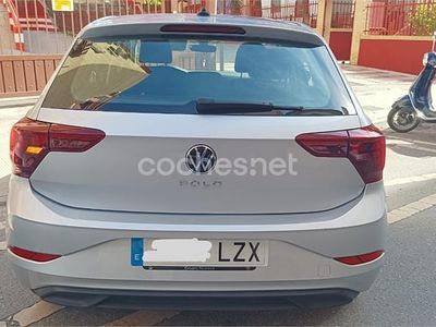 Usado VW Polo Life 110 CV (80 kW) 2022 Gris / plata Utilitario