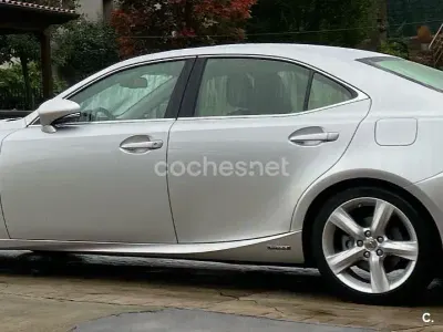 Usado Lexus IS300h 223 CV (164 kW) 2014 Gris / plata Berlina