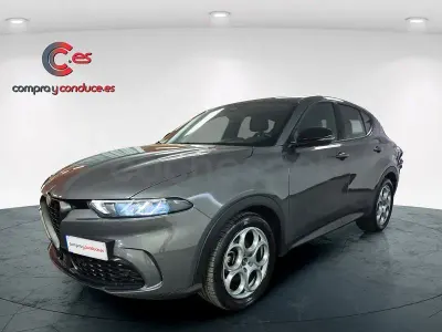 Usado Alfa Romeo Tonale Sprint 130 CV (95 kW) 2022 Gris / plata SUV