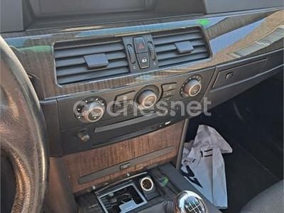 Usado BMW 530 231 CV (169 kW) 2005 Azul Familiar