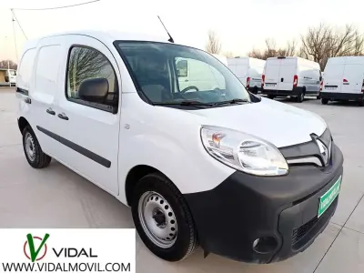 Usado Renault Kangoo 80 CV (58 kW) 2022 Blanco Monovolumen