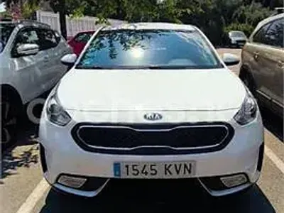Usado Kia Niro 141 CV (103 kW) 2019 Blanco SUV