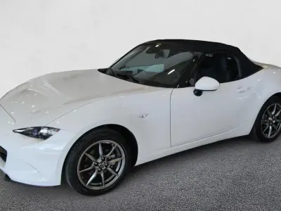 Usado Mazda MX5 Exclusive-Line 132 CV (97 kW) 2024 Descapotable